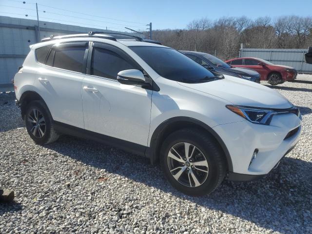 JTMWFREVXJJ753421 - 2018 TOYOTA RAV4 ADVENTURE WHITE photo 4