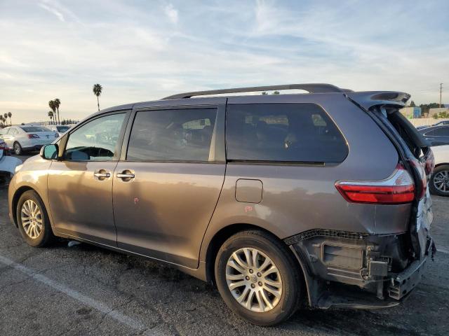 5TDYK3DC0GS691007 - 2016 TOYOTA SIENNA XLE GRAY photo 2