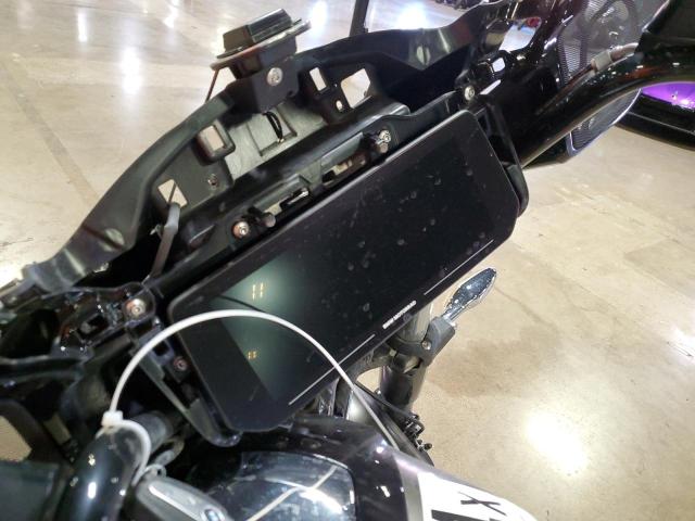 WB10L3300P6G63841 - 2023 BMW R18 B GRAY photo 7