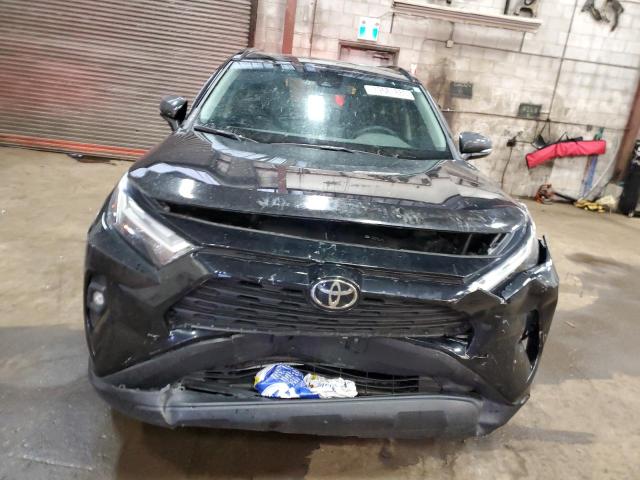 2T3R1RFV2NC314359 - 2022 TOYOTA RAV4 XLE BLACK photo 5