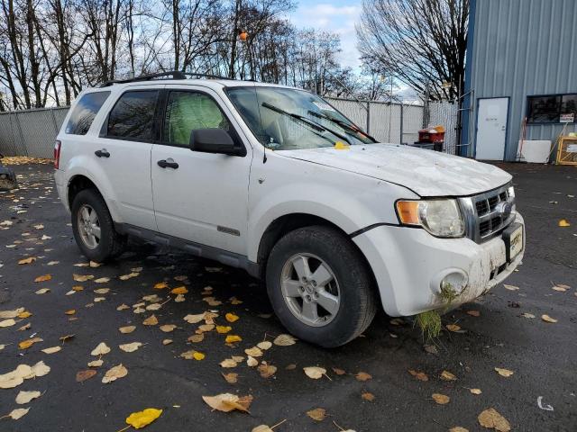 1FMCU931X8KB09197 - 2008 FORD ESCAPE XLT WHITE photo 4