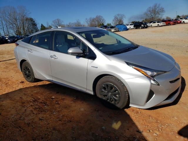 JTDKARFU2H3543946 - 2017 TOYOTA PRIUS SILVER photo 4