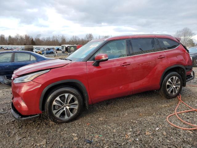 5TDGZRBH7MS063188 - 2021 TOYOTA HIGHLANDER XLE RED photo 1
