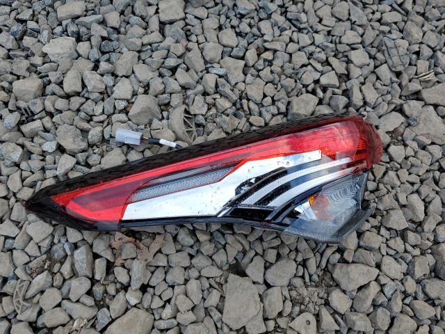 5TDGZRBH7MS063188 - 2021 TOYOTA HIGHLANDER XLE RED photo 13