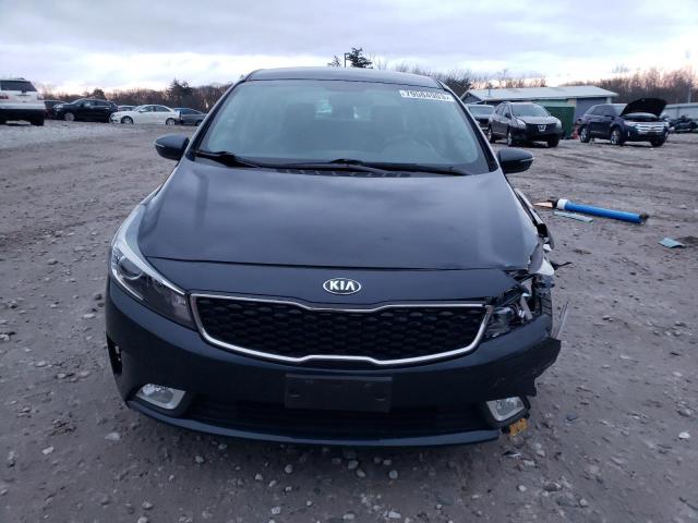 KNAFX5A85H5717609 - 2017 KIA FORTE EX BLACK photo 5