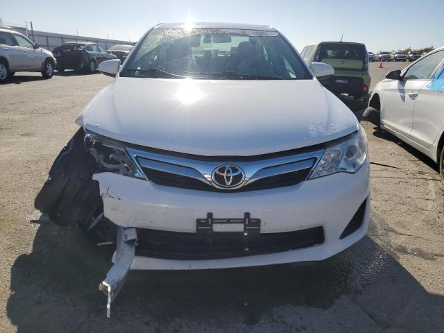 4T4BF1FK2ER400018 - 2014 TOYOTA CAMRY L WHITE photo 5