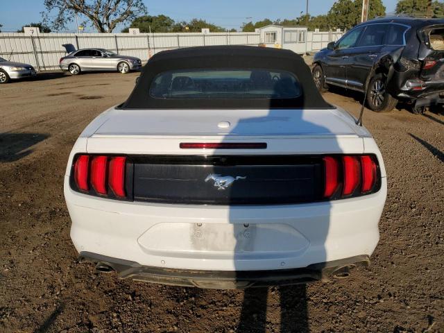 1FATP8UH8M5143414 - 2021 FORD MUSTANG WHITE photo 6