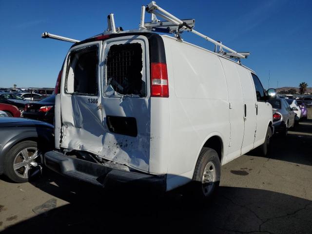 1GCWGAFF1H1116949 - 2017 CHEVROLET EXPRESS G2 WHITE photo 3