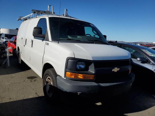 1GCWGAFF1H1116949 - 2017 CHEVROLET EXPRESS G2 WHITE photo 4