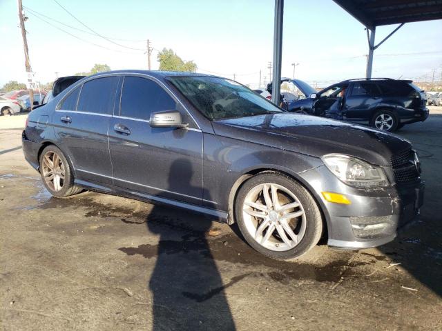 WDDGF4HB5DA782568 - 2013 MERCEDES-BENZ C 250 BLUE photo 4