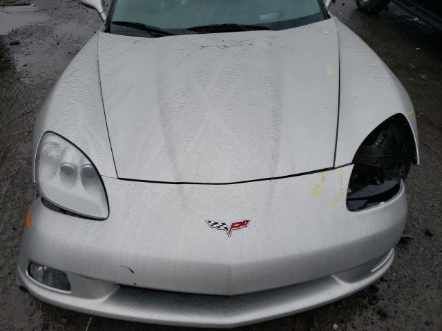 1G1YY24U055110232 - 2005 CHEVROLET CORVETTE SILVER photo 11