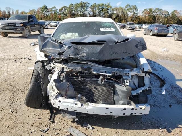 2C3CDXHG6GH266807 - 2016 DODGE CHARGER SXT WHITE photo 5