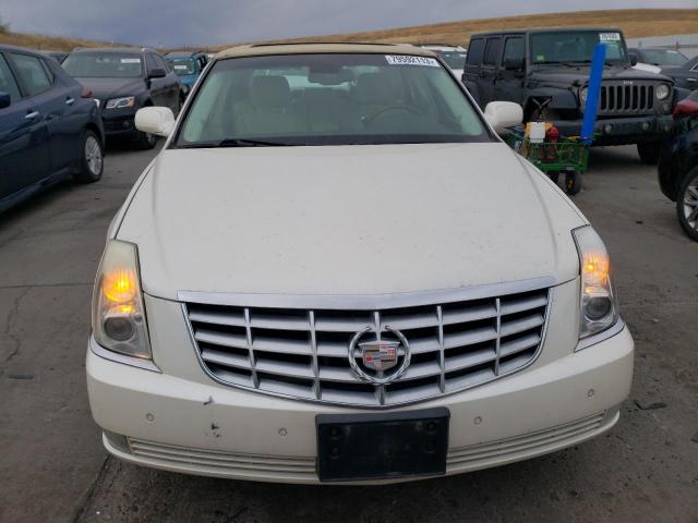 1G6KD57Y18U189481 - 2008 CADILLAC DTS WHITE photo 5