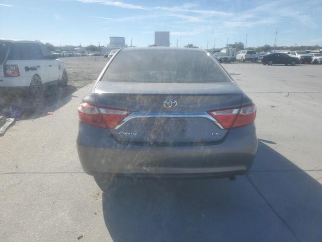 4T4BF1FK4FR504138 - 2015 TOYOTA CAMRY LE GRAY photo 6