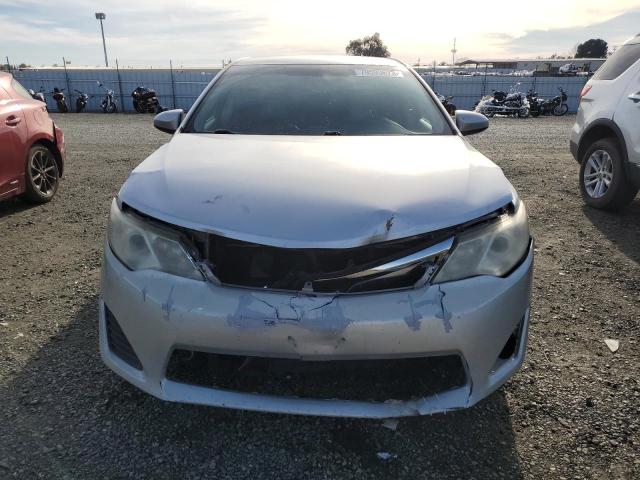 4T4BF1FK3CR170731 - 2012 TOYOTA CAMRY BASE SILVER photo 5