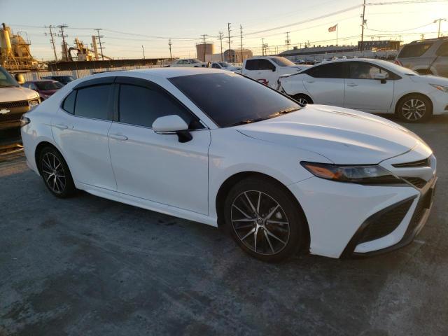 4T1G11AK2PU101265 - 2023 TOYOTA CAMRY SE NIGHT SHADE WHITE photo 4