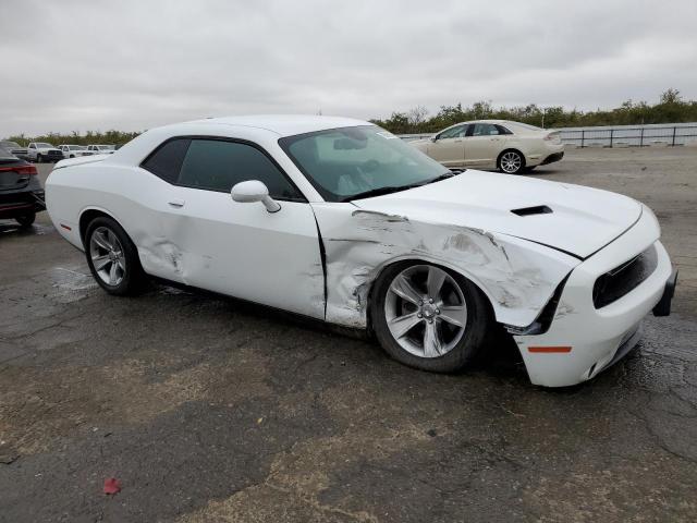 2C3CDZAG1KH687770 - 2019 DODGE CHALLENGER SXT WHITE photo 4