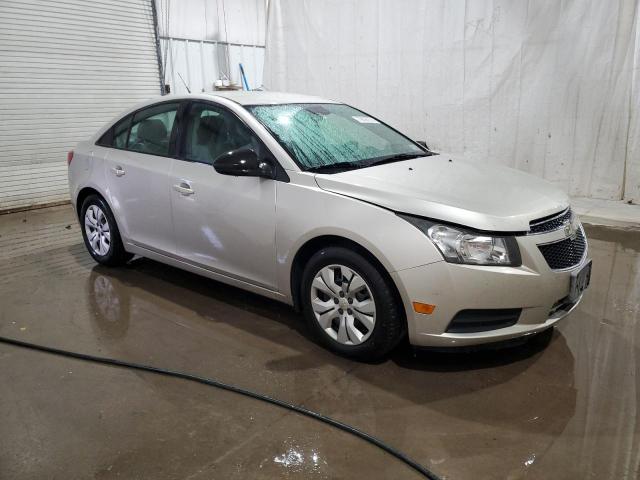 1G1PA5SG0E7241406 - 2014 CHEVROLET CRUZE LS GOLD photo 4