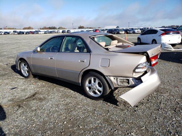 JT8BF28G510309726 - 2001 LEXUS ES 300 TAN photo 2