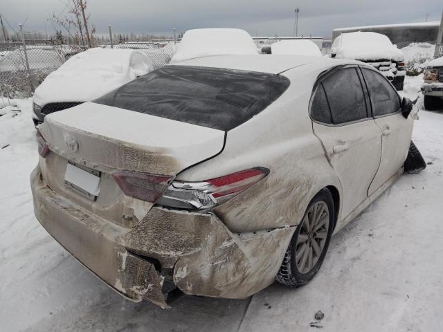 4T1B11HK0JU614117 - 2018 TOYOTA CAMRY L WHITE photo 3