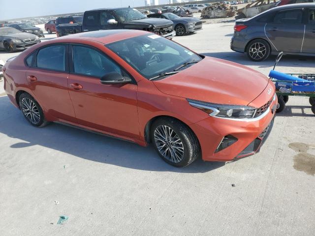 3KPF54ADXNE489512 - 2022 KIA FORTE GT LINE ORANGE photo 4