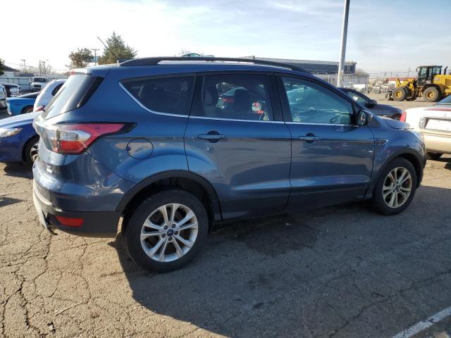 1FMCU0GD5JUA02858 - 2018 FORD ESCAPE SE BLUE photo 3