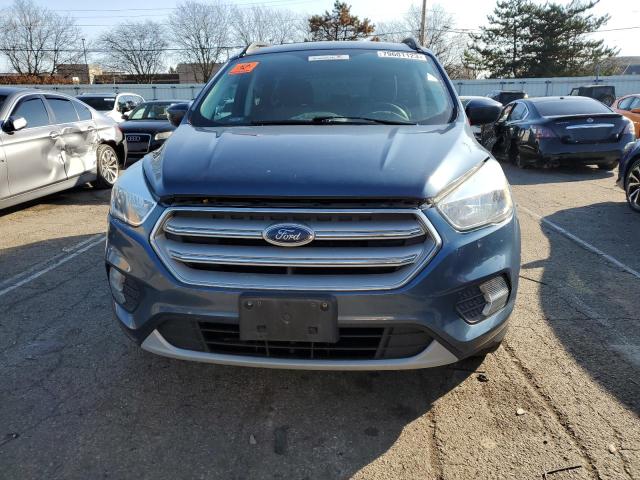 1FMCU0GD5JUA02858 - 2018 FORD ESCAPE SE BLUE photo 5