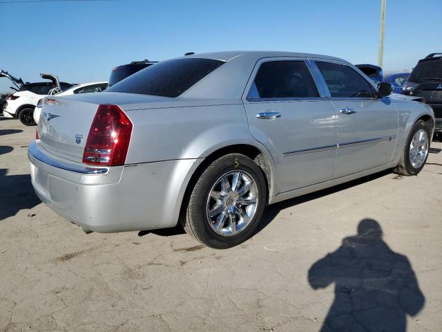 2C3CA6CT9AH140228 - 2010 CHRYSLER 300C SILVER photo 3