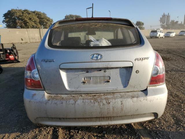 KMHCM36C69U110282 - 2009 HYUNDAI ACCENT GS SILVER photo 6