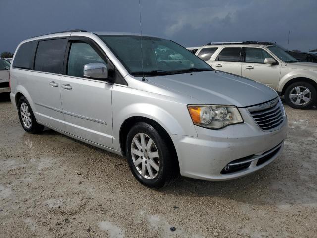 2A4RR8DG1BR758256 - 2011 CHRYSLER TOWN & COU TOURING L SILVER photo 4