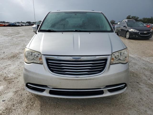 2A4RR8DG1BR758256 - 2011 CHRYSLER TOWN & COU TOURING L SILVER photo 5