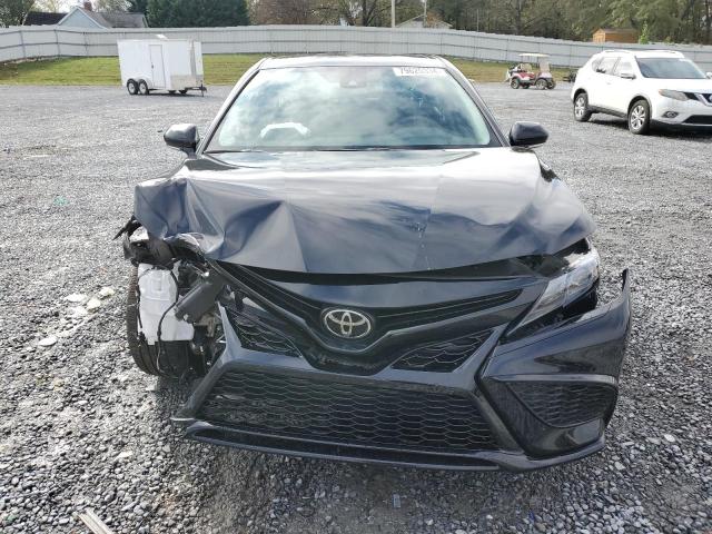 4T1T11AK2RU847667 - 2024 TOYOTA CAMRY SE NIGHT SHADE BLACK photo 5