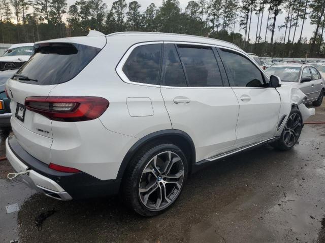 5UXCR4C0XM9E72179 - 2021 BMW X5 SDRIVE 40I WHITE photo 3