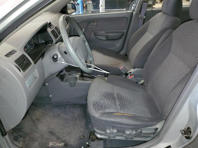 KNADC125X56368842 - 2005 KIA RIO SILVER photo 7