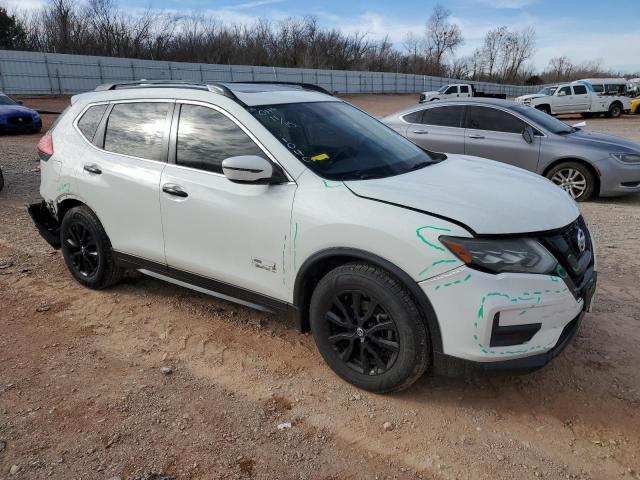 5N1AT2MT5HC771040 - 2017 NISSAN ROGUE S WHITE photo 4