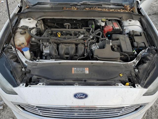 3FA6P0H75JR284868 - 2018 FORD FUSION SE WHITE photo 11