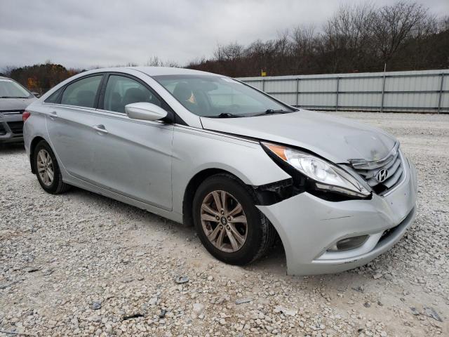 5NPEB4AC6DH526769 - 2013 HYUNDAI SONATA GLS SILVER photo 4