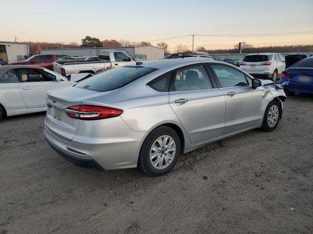 3FA6P0G79KR246823 - 2019 FORD FUSION S GRAY photo 3