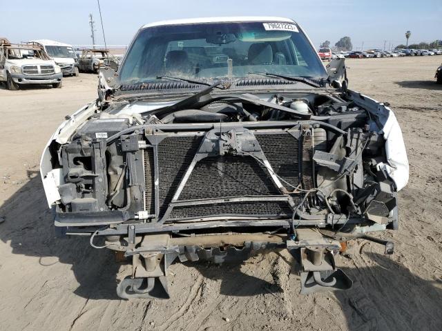 2GCEC13V261246782 - 2006 CHEVROLET SILVERADO C1500 WHITE photo 5