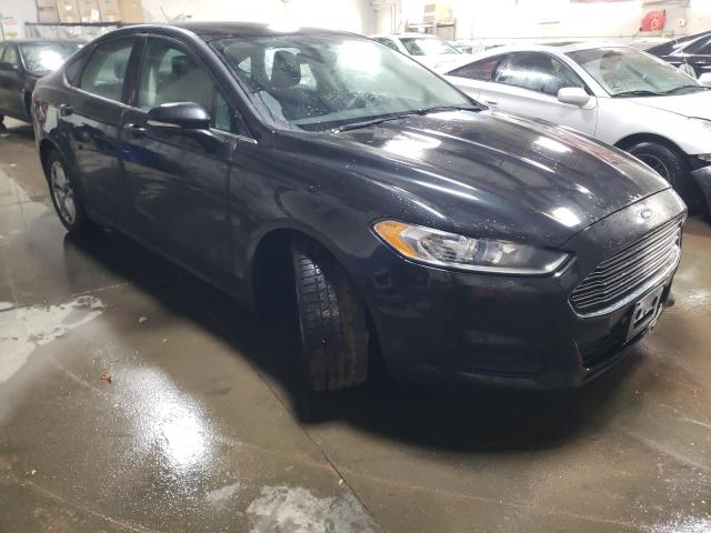 3FA6P0H78FR159581 - 2015 FORD FUSION SE BLACK photo 4