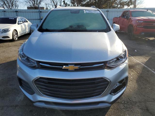 KL7CJLSBXHB227025 - 2017 CHEVROLET TRAX 1LT SILVER photo 5