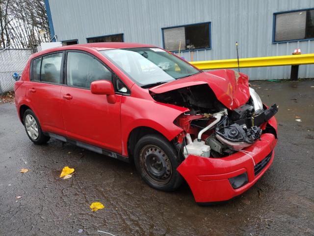 3N1BC1CP4BL452198 - 2011 NISSAN VERSA S RED photo 4