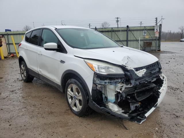 1FMCU0GX5DUC92100 - 2013 FORD ESCAPE SE WHITE photo 4