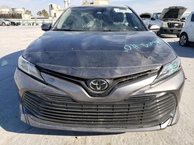 4T1C11AK1LU872289 - 2020 TOYOTA CAMRY LE GRAY photo 5