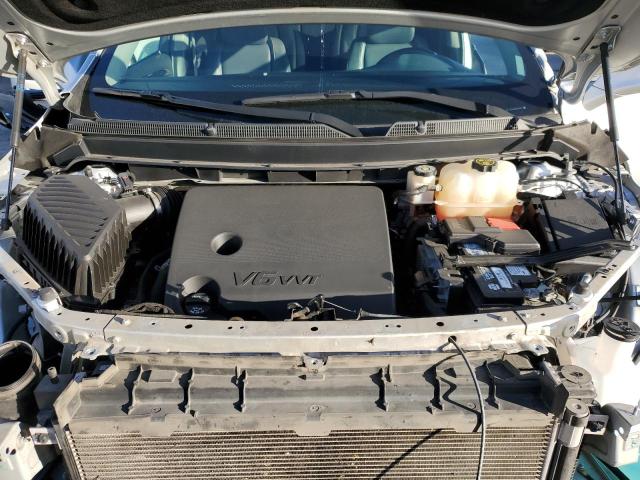 5GAERBKW1KJ188552 - 2019 BUICK ENCLAVE ESSENCE 银色 照片 12