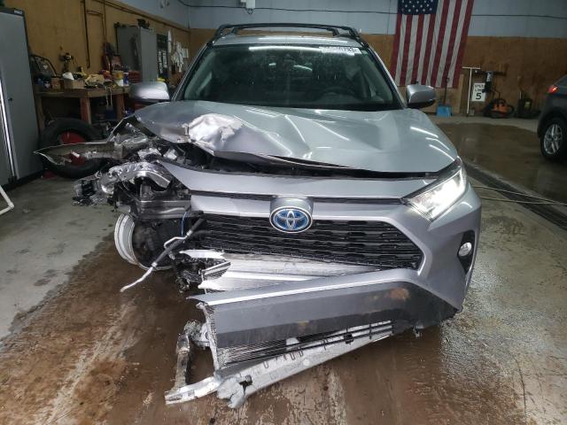 4T3R6RFV9MU017104 - 2021 TOYOTA RAV4 XLE GRAY photo 5