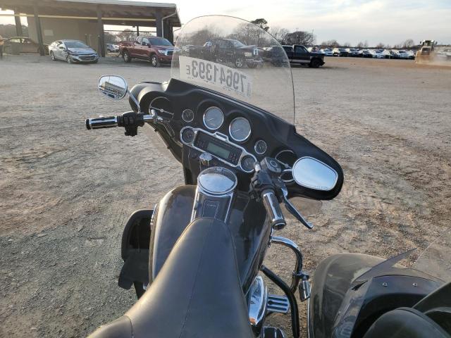 1HD1FC4137Y716036 - 2007 HARLEY-DAVIDSON FLHTCUI შავი ფოტო 5