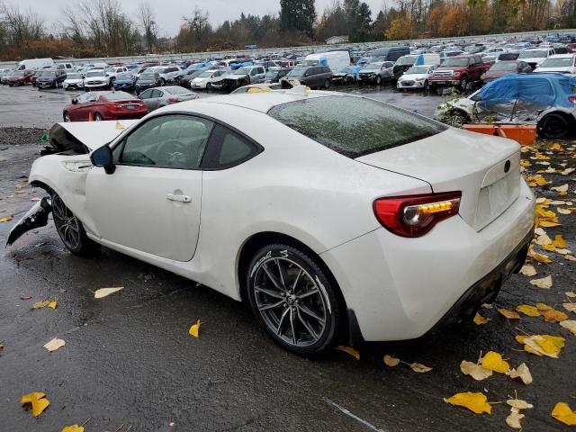 JF1ZNAA18H9706166 - 2017 TOYOTA 86 BASE WHITE photo 2