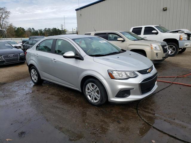 1G1JB5SH0J4137814 - 2018 CHEVROLET SONIC LS 银色 照片 4