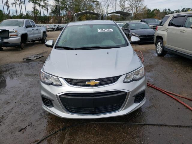 1G1JB5SH0J4137814 - 2018 CHEVROLET SONIC LS SILVER photo 5